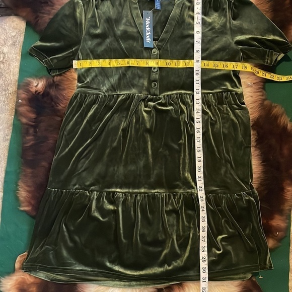 NWT ModCloth Green Short Sleeve Velour Mini Dress - Picture 6 of 6